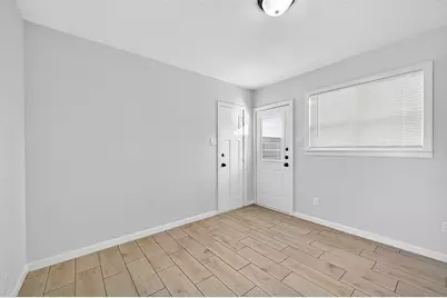 409 W Burton Street, Sherman, TX 75092 - Photo 11