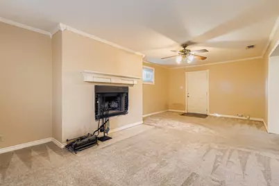 501 Kingston Drive, Grand Prairie, TX 75051 - Photo 15