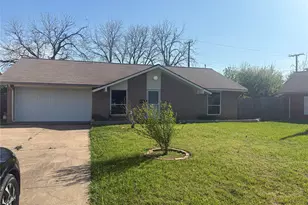 501 Kingston Dr, Grand Prairie, TX 75051 - Photo 1