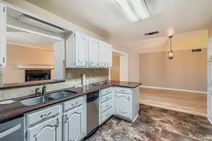 501 Kingston Dr, Grand Prairie, TX 75051 - Photo 11