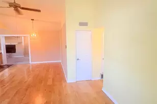 501 Kingston Dr, Grand Prairie, TX 75051 - Photo 9