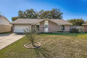 501 Kingston Dr, Grand Prairie, TX 75051 - Photo 1