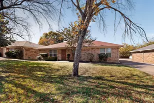 2320 Bernard St, Denton, TX 76205 - Photo 3