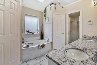 6813 Hadley Drive, North Richland Hills, TX 76182 - Photo 19