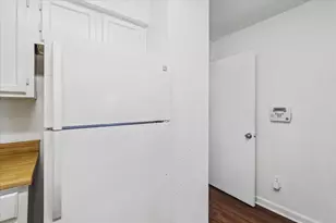 9821 Walnut St, Dallas, TX 75243 - Photo 11