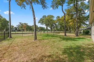 225 St Andrews Dr, Mabank, TX 75156 - Photo 5