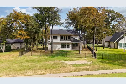 225 Saint Andrews Drive, Mabank, TX 75156 - Photo 3