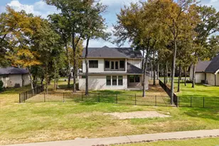 225 St Andrews Dr, Mabank, TX 75156 - Photo 3