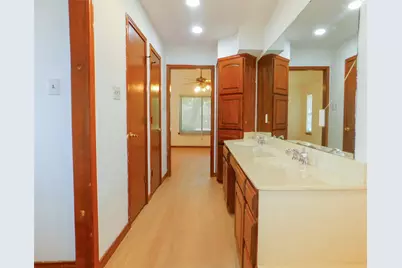 110 Carolyn Lane, Shady Shores, TX 76208 - Photo 15