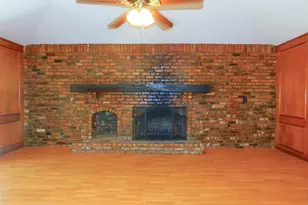 110 Carolyn Ln, Shady Shores, TX 76208 - Photo 7