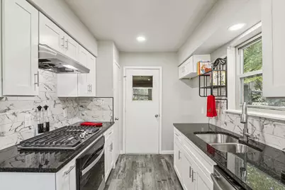 602 San Pedro Street, Grand Prairie, TX 75051 - Photo 9