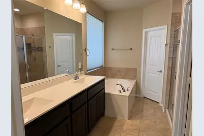 1719 Cross Creek Lane, Cleburne, TX 76033 - Photo 15