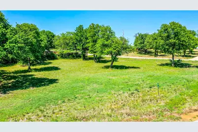 110 Chestnut Court, Stephenville, TX 76401 - Photo 7