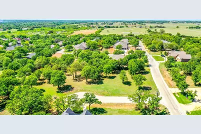 110 Chestnut Court, Stephenville, TX 76401 - Photo 5