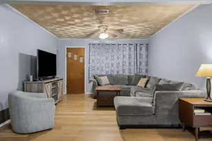 726 W Lennon Dr, Emory, TX 75440 - Photo 5