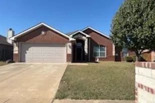 2628 Castle Pines Dr, Burleson, TX 76028 - Photo 1