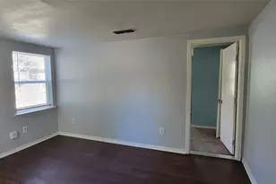 506 N Main St, Aubrey, TX 76227 - Photo 5