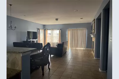 909 Bee Creek Lane, Fort Worth, TX 76120 - Photo 7