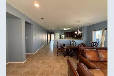 909 Bee Creek Lane, Fort Worth, TX 76120 - Photo 9