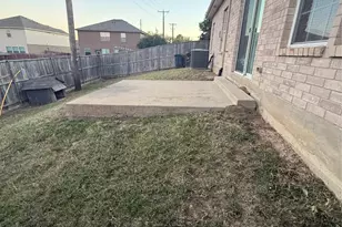 909 Bee Creek Ln, Fort Worth, TX 76120 - Photo 19