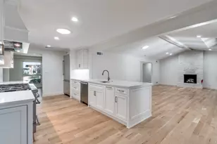 4426 Laren Ln, Dallas, TX 75244 - Photo 21