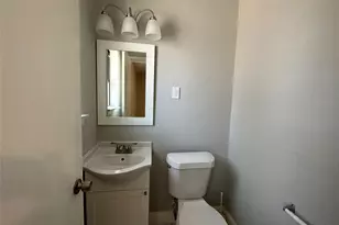 220 S Shore Pl, Lewisville, TX 75067 - Photo 9