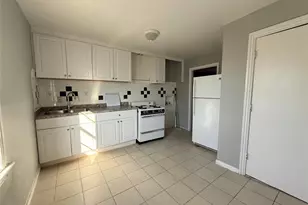 2240 Riverview Dr, Irving, TX 75060 - Photo 3