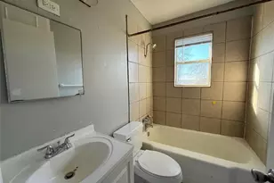 2240 Riverview Dr, Irving, TX 75060 - Photo 5