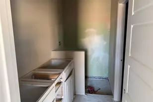 707 Broken Bow Ln, Cleburne, TX 76033 - Photo 7