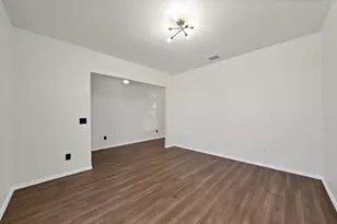 820 Lemongrass Ct, Fort Worth, TX 76131 - Photo 3