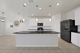 820 Lemongrass Ct, Fort Worth, TX 76131 - Photo 7