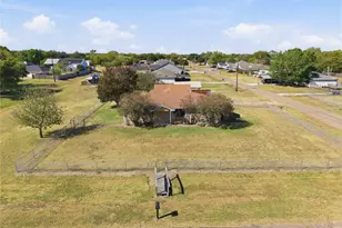 606 Western Dr, Woodway, TX 76712 - Photo 33