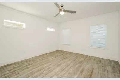 2003 E Overton Road, Dallas, TX 75216 - Photo 9