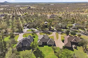 8110 Ravenswood Rd, Granbury, TX 76049 - Photo 35