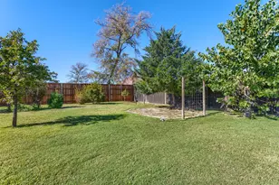 109 Post Oak Dr, Krugerville, TX 76227 - Photo 9