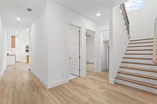 5845 Millar Dr, Dallas, TX 75236 - Photo 11