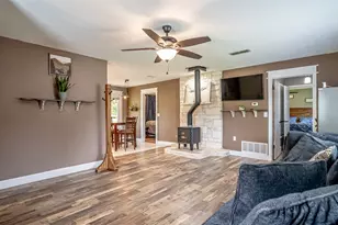 8147 Fawn Cir, Granbury, TX 76049 - Photo 7