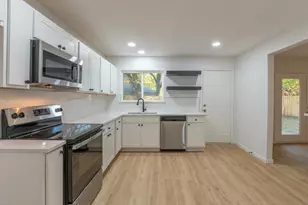 1925 Balla Way, Grand Prairie, TX 75051 - Photo 7