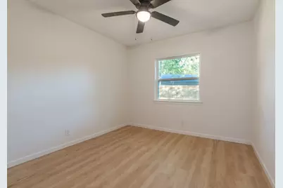 1925 Balla Way, Grand Prairie, TX 75051 - Photo 19