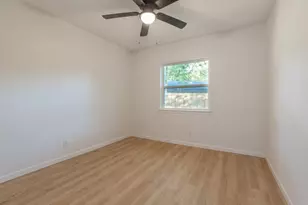 1925 Balla Way, Grand Prairie, TX 75051 - Photo 19