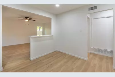 1925 Balla Way, Grand Prairie, TX 75051 - Photo 11