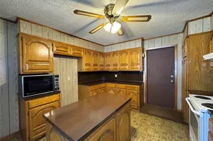 1308 W 12th St, Cisco, TX 76437 - Photo 11