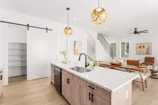 2019 N Prairie Ave, Dallas, TX 75204 - Photo 9