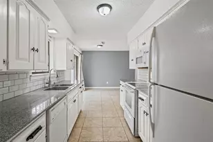 602 N Clay St, Ennis, TX 75119 - Photo 9