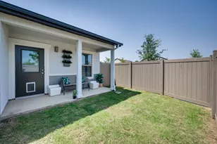 579 Lloyd's Rd, Little Elm, TX 75068 - Photo 3