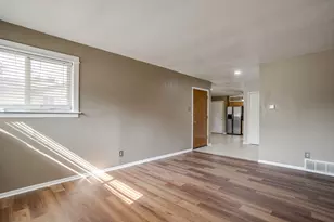 204 Mildred Ln, Benbrook, TX 76126 - Photo 3