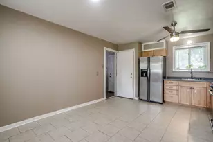 204 Mildred Ln, Benbrook, TX 76126 - Photo 9