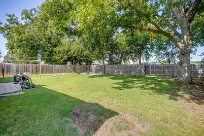 204 Mildred Lane, Benbrook, TX 76126 - Photo 19