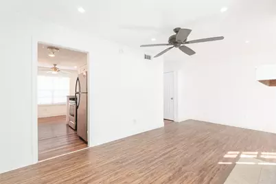 4624 San Jacinto Street #B, Dallas, TX 75204 - Photo 13