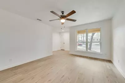 310 Old Mill Lane, Dallas, TX 75107 - Photo 5